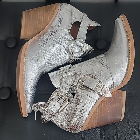 Free People x Jeffery Campbell Silver Icon Western Cut Out Ankle Boots - Picture 6 of 8